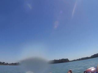 Внутренняя камера минет на озере